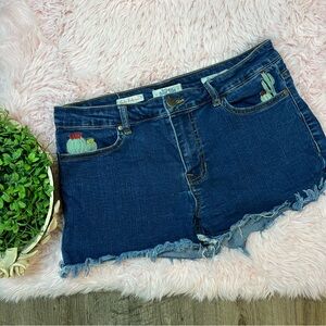 Wild Blue Sadie Robertson Cactus Embroidery Cut Off Jean Shorts Sz 11 Raw Hem